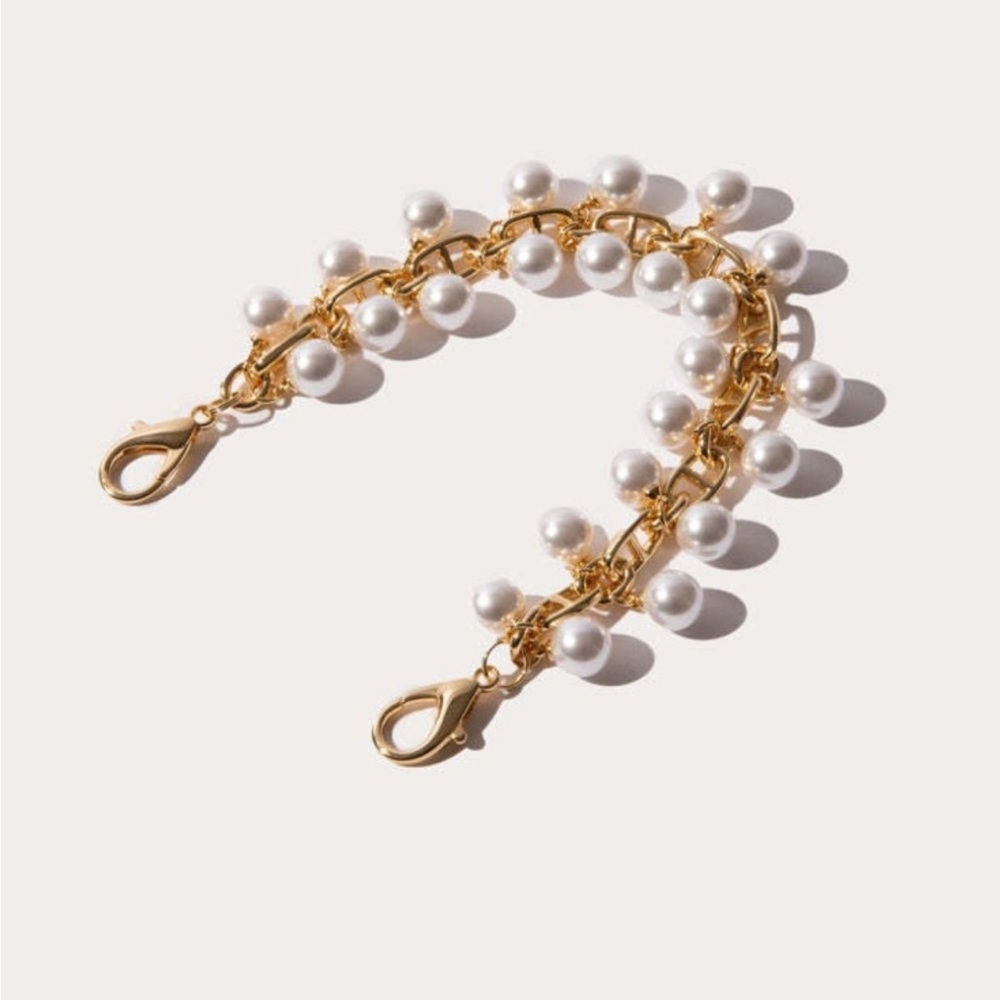 Bandolier Gold and pearls Chain Strap
